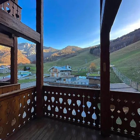 Casa Patricia 1400 דירה